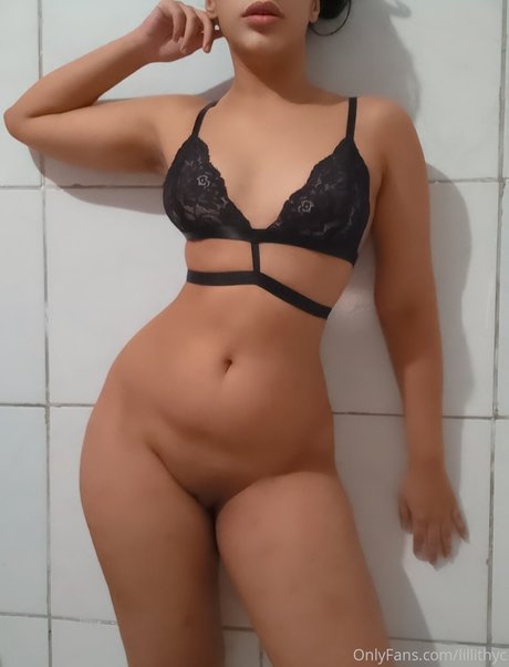 Lillithyc naked pornstar photos