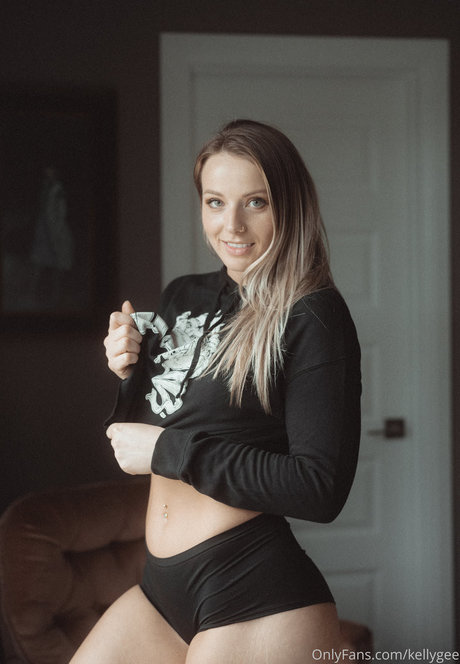 Kelly Gee model pornographic archive