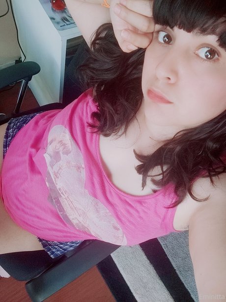 Eminitta hot model gallery