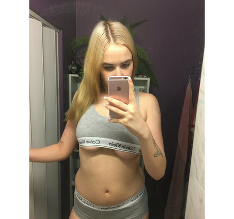 Kovacs Jazmin model nude pic