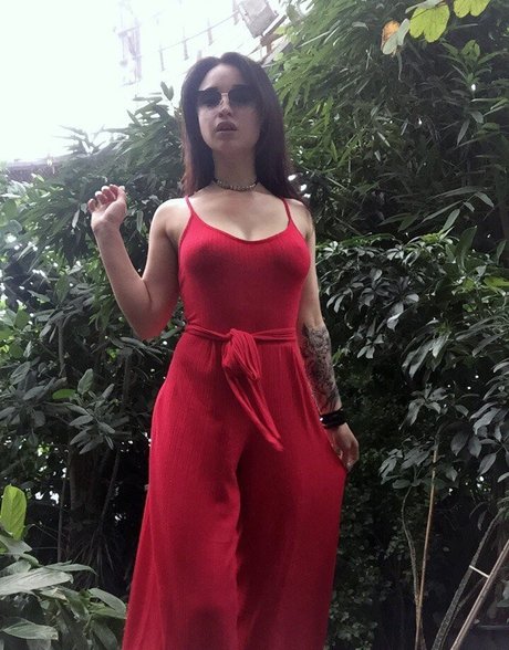 Ganja Babe erotic model galleries