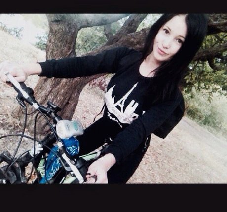 Ganja Babe sexy model pic