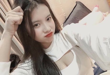 YiYi star art photos