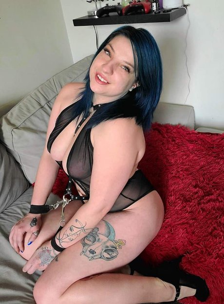 Gabbie Giroux nudes model image