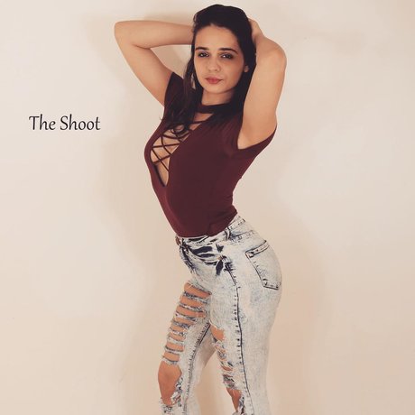 dedechoue hot actress photo