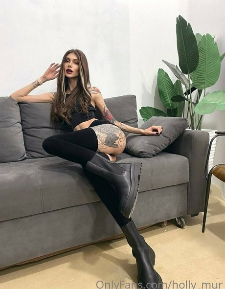 Holly Mur star pornographic images