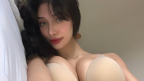 Juju Voulezj star porn picture