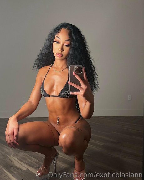 Exoticblasiann_ model img