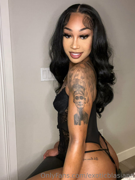 Exoticblasiann_ beautiful model pictures