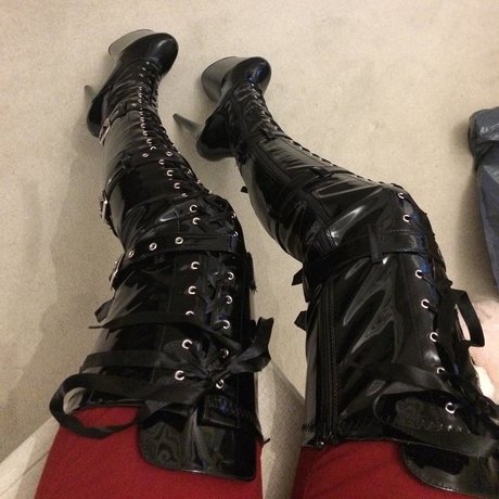 Stephanie Bonham Carter_ exclusive model picture