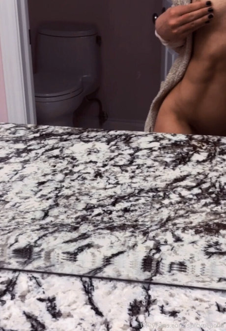 RachelLaurenGray hot star picture