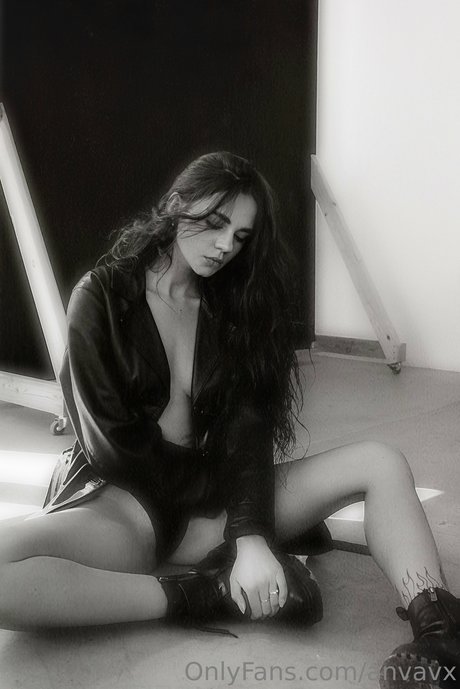 Ana Vavx model exclusive image