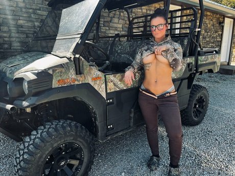 Raska chick pornstar free galleries