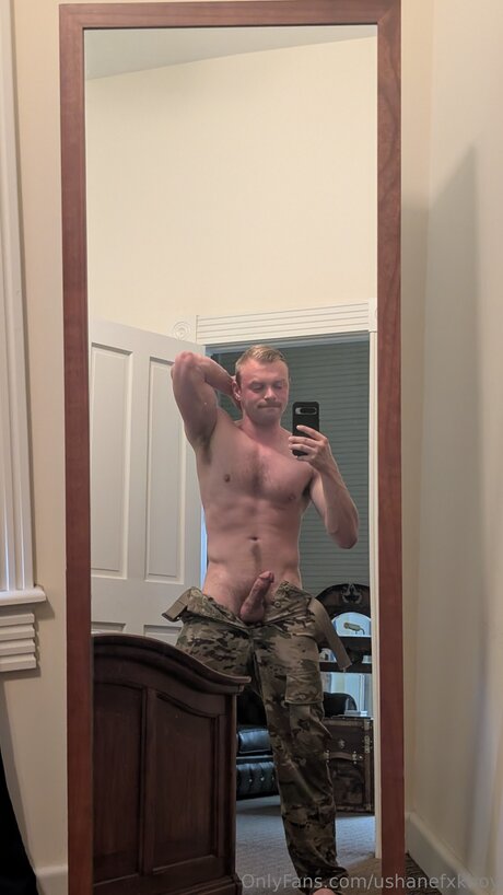 Ushanefxkboy model porn photo