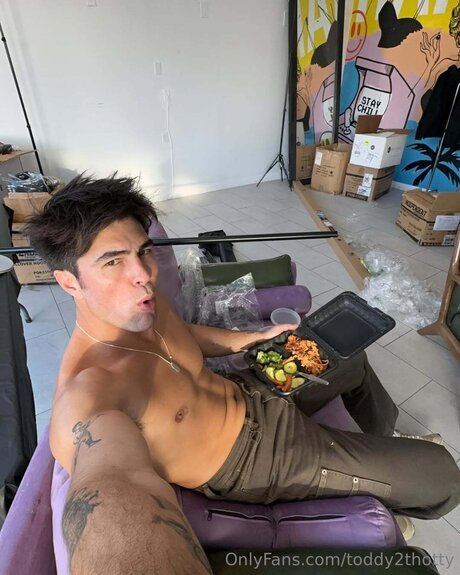 Toddy2thotty model porn photos