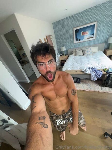 Toddy2thotty star nude img