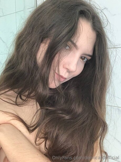 Demicardofficial pornographic star images