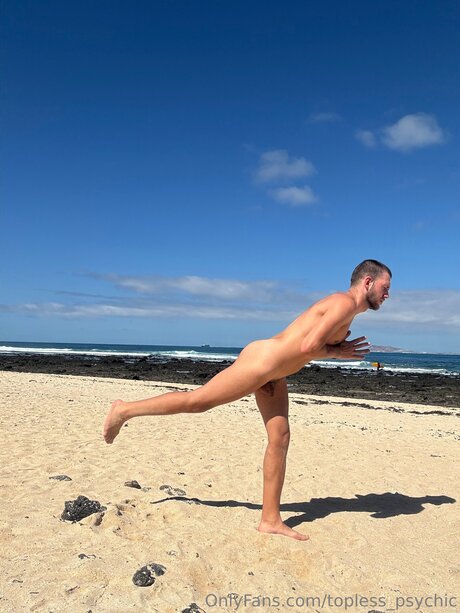 Topless Psychic model naked image