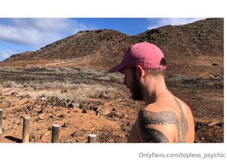 Topless Psychic top pornstar picture