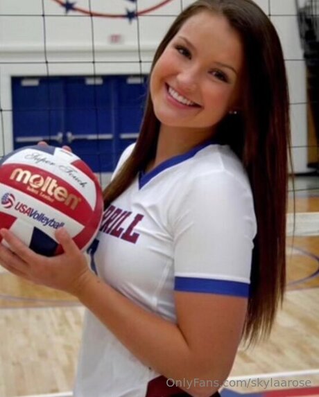 Skylaarose model naked photos