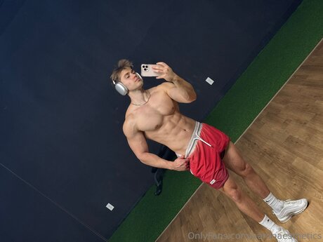 Aaronaesthetics sexy star pics