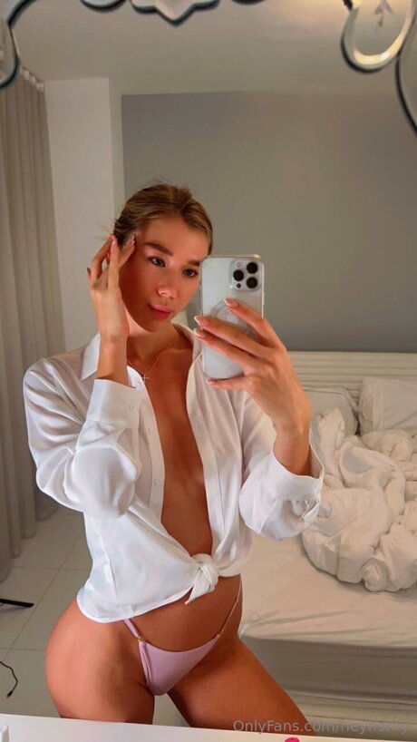 Heyhorny top actress pictures