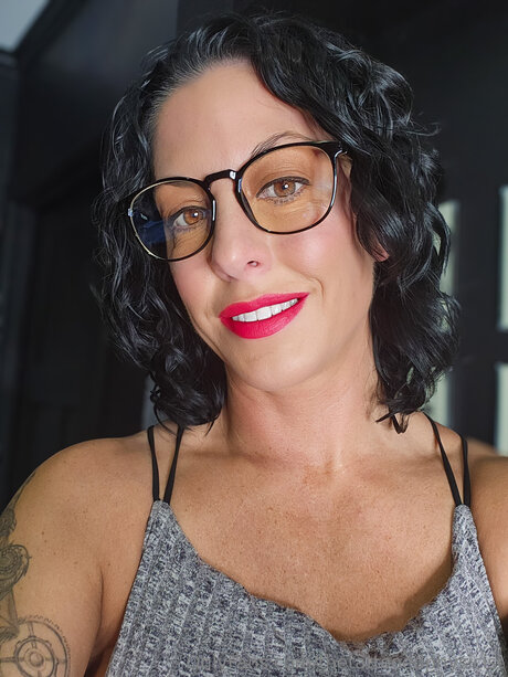 Thetattooedphysicist nudes actress image