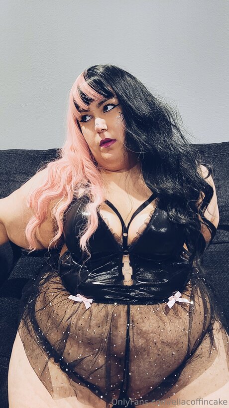 Ellacoffincake hd actress pics