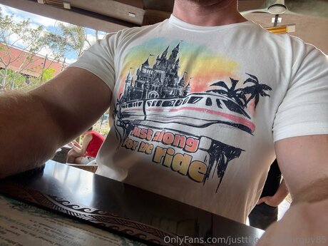 Justtheneighborguy85 model hot img