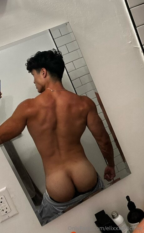 Elixxxofficfree model top gallery