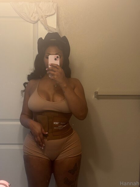 Lorid27 erotic model pictures