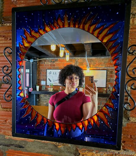 Gnarlymarbles hot model image