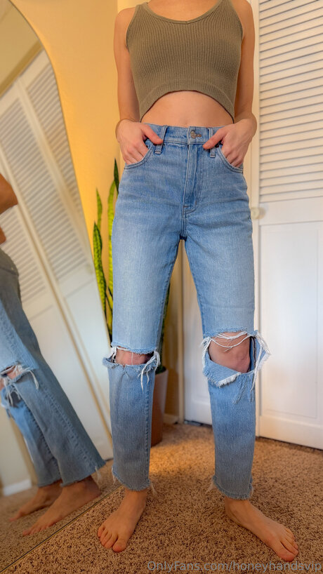 Honeyhandsvip naked actress img