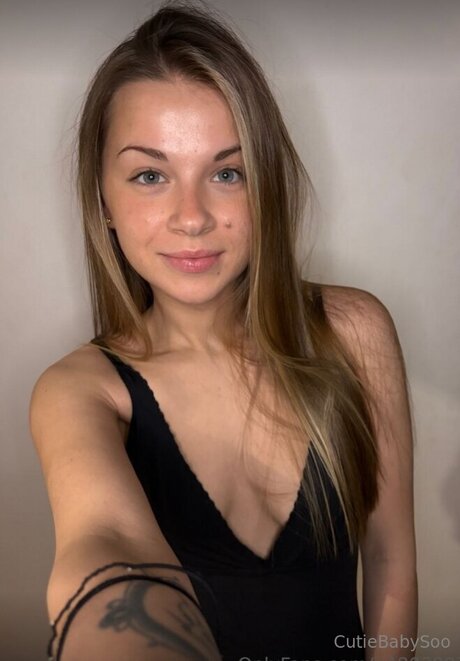 Ami Angel star adult img