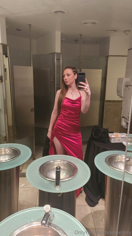 Angelloly free pornstar photos