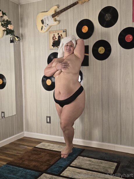 Sheslillyhart pretty actress picture