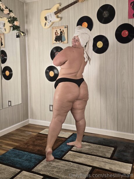 Sheslillyhart nice actress image