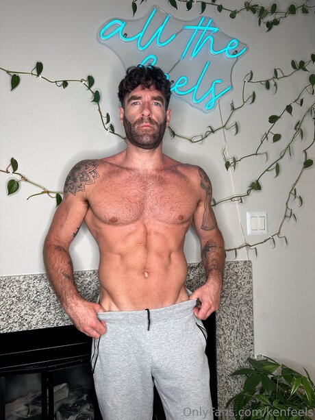 Kenfeels pornographic star photo