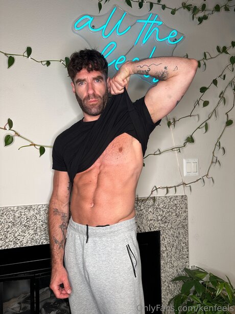 Kenfeels high quality model pic