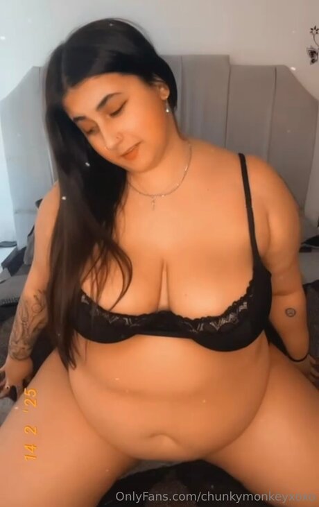 Chunkymonkeyxoxo model hd pictures