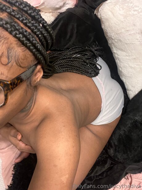 Juicythadiva pornstar pretty pictures