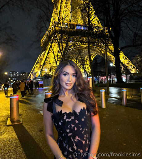 Frankiesims star pretty galleries