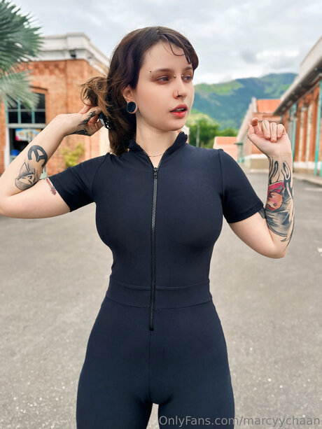 Marcyychaan pornstar adult image