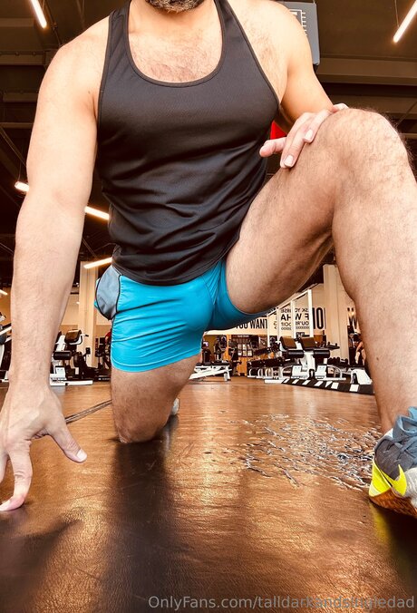 Talldarkandsingledad porn model photos