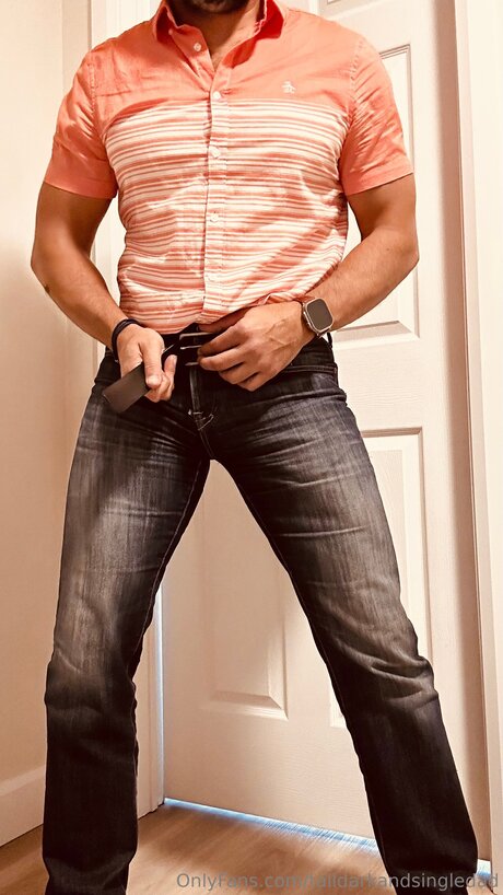 Talldarkandsingledad best model image