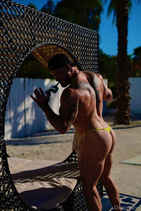 Domsluvz model high quality photo