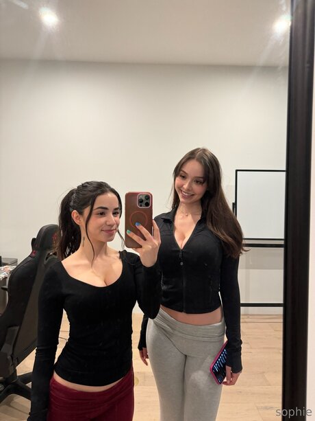 Sophiemudd star erotic photos