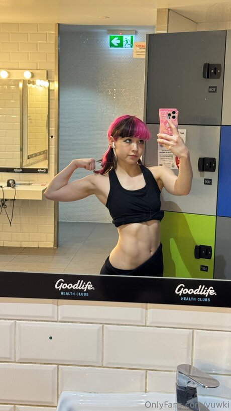 Yuwki sexy actress gallery