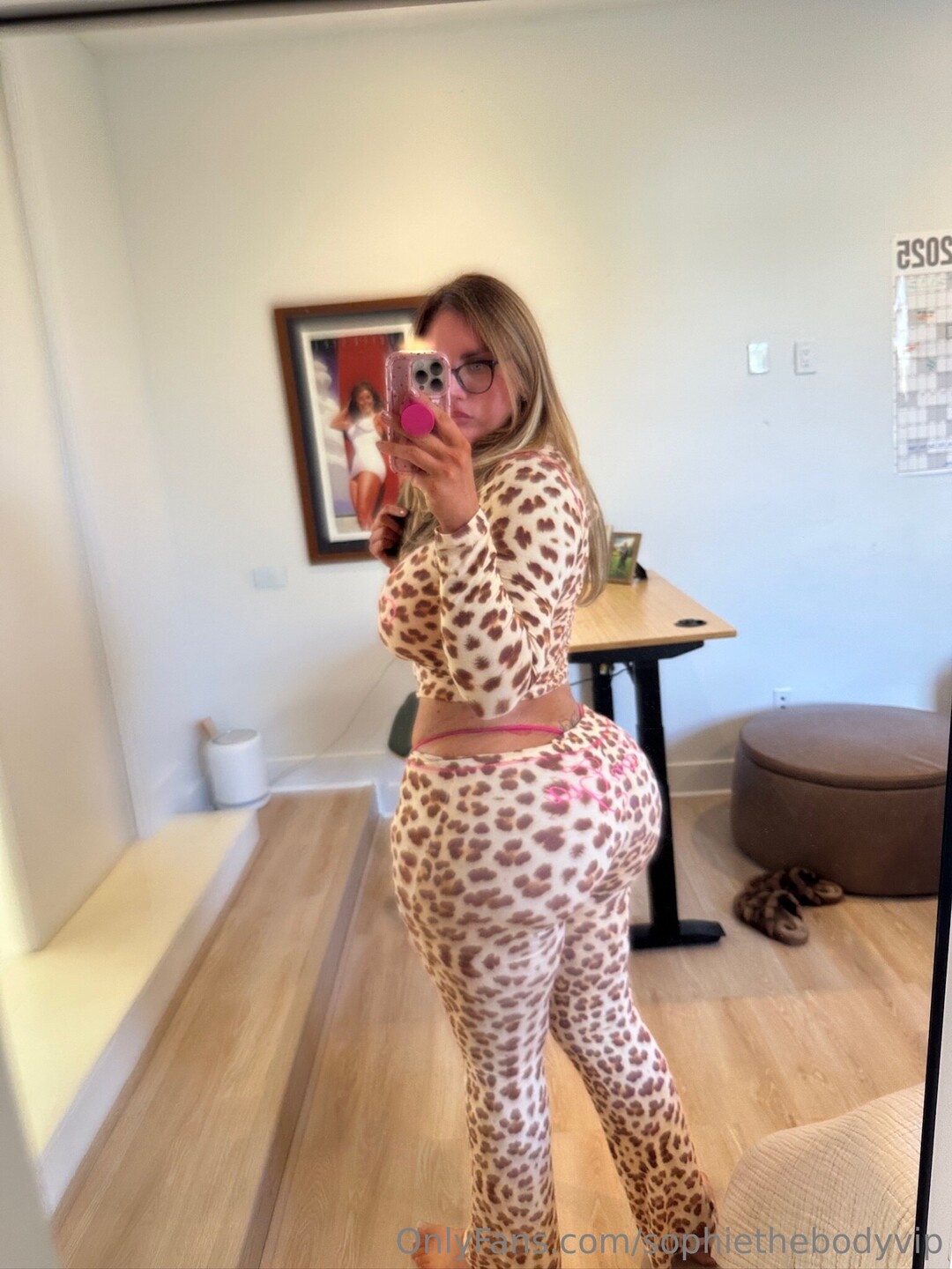 Sophiethebodyvip sexy pornstar photo