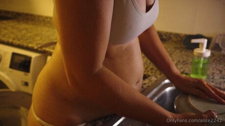 Alice2242 star exclusive image